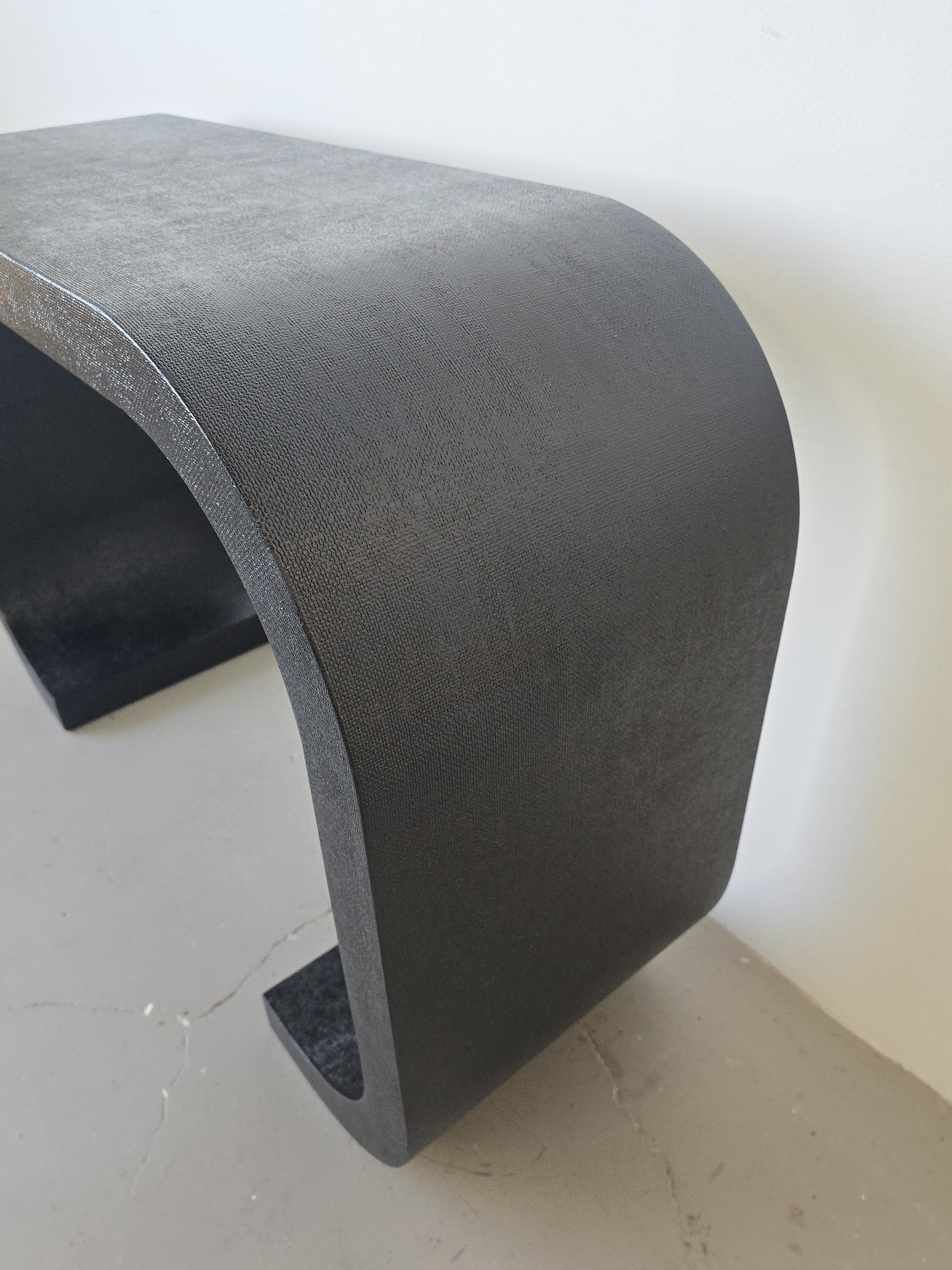 Scroll Console Table