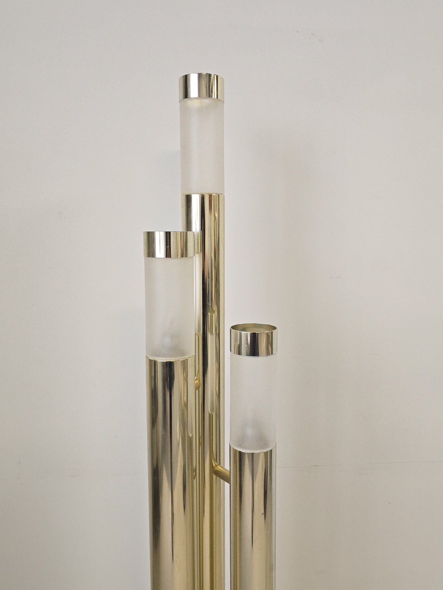 Floor lamp by Gustavo Martinez