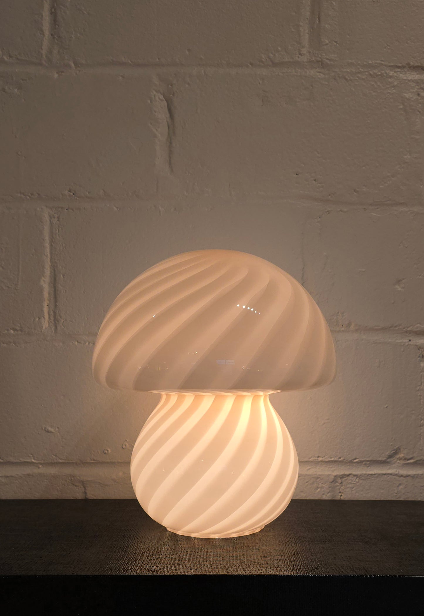 Soft pink Murano Mushroom Lamp