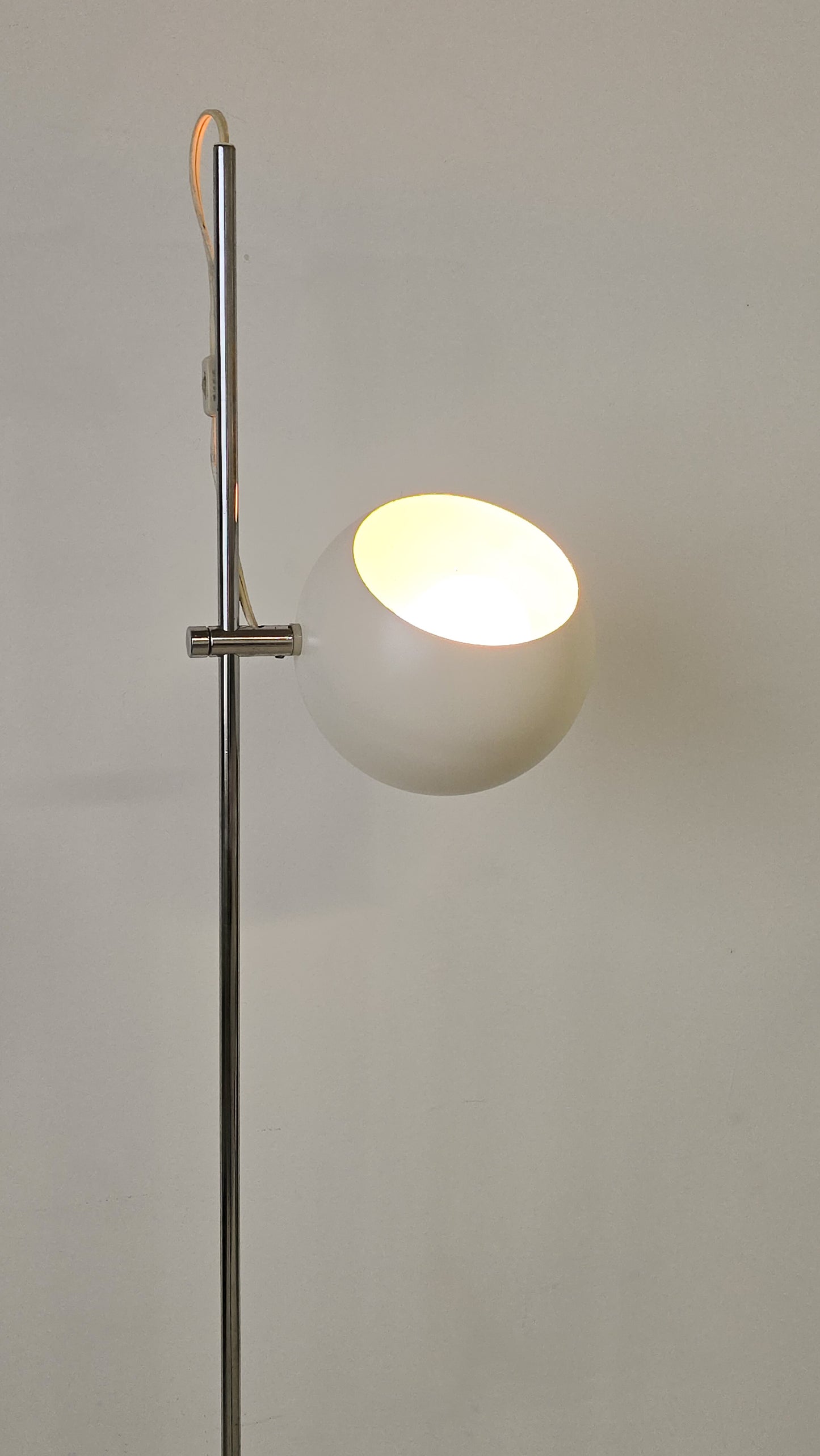 Chrome and white finish Adjustable floor lamp