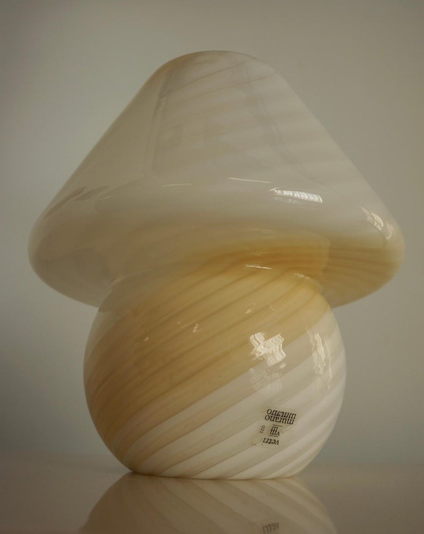 Medium Murano Mushroom Cream Swirl Lamp
