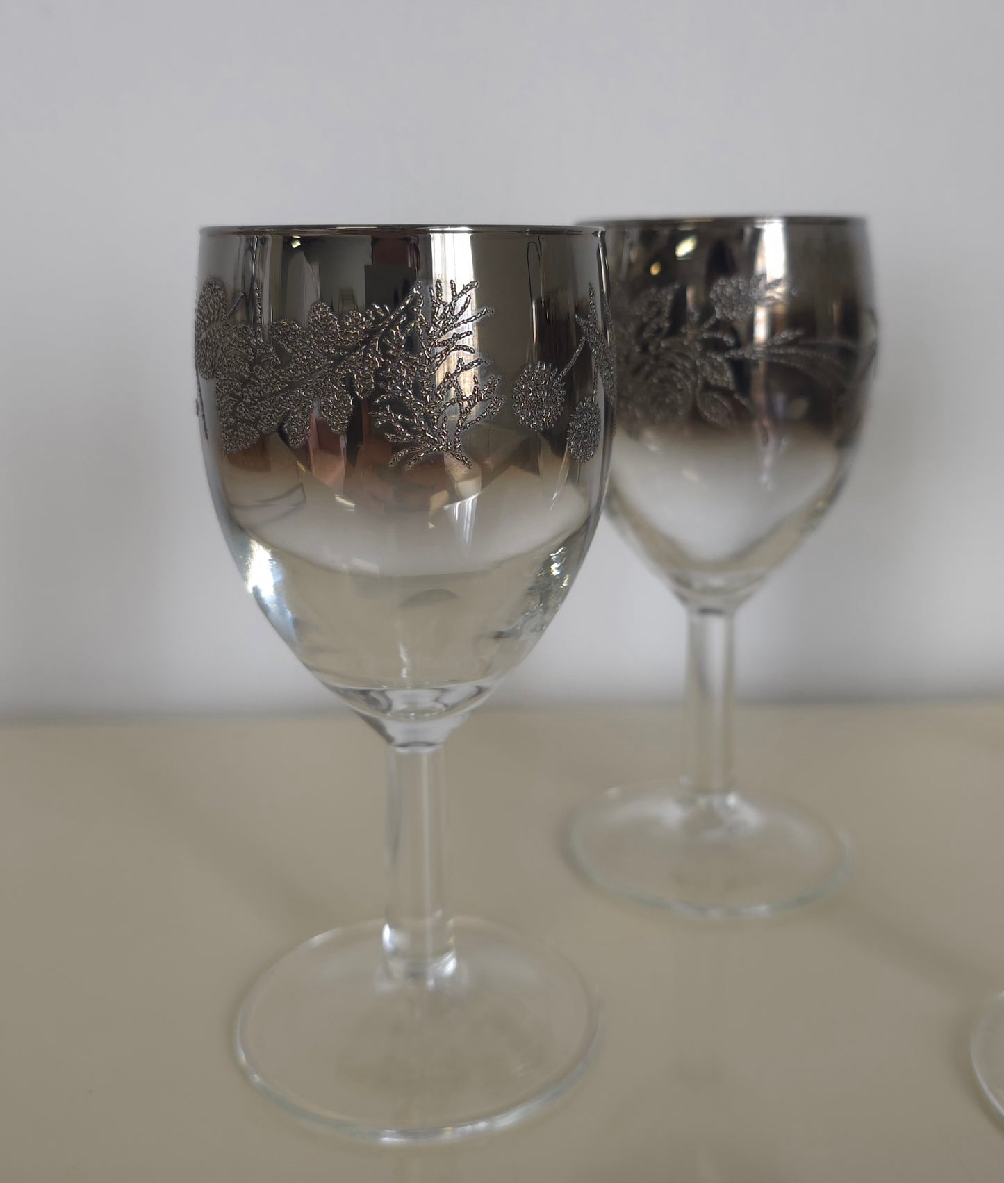 Thorothy Thorpe Chrome Ombre Glass