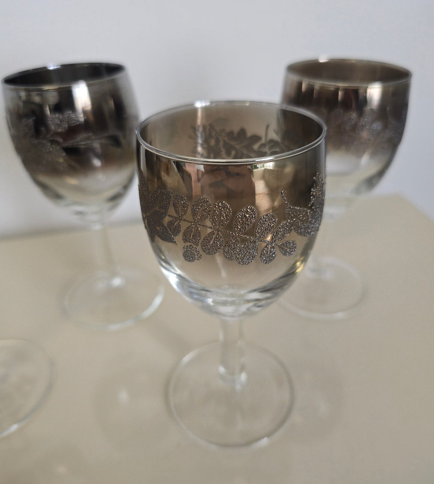 Thorothy Thorpe Chrome Ombre Glass