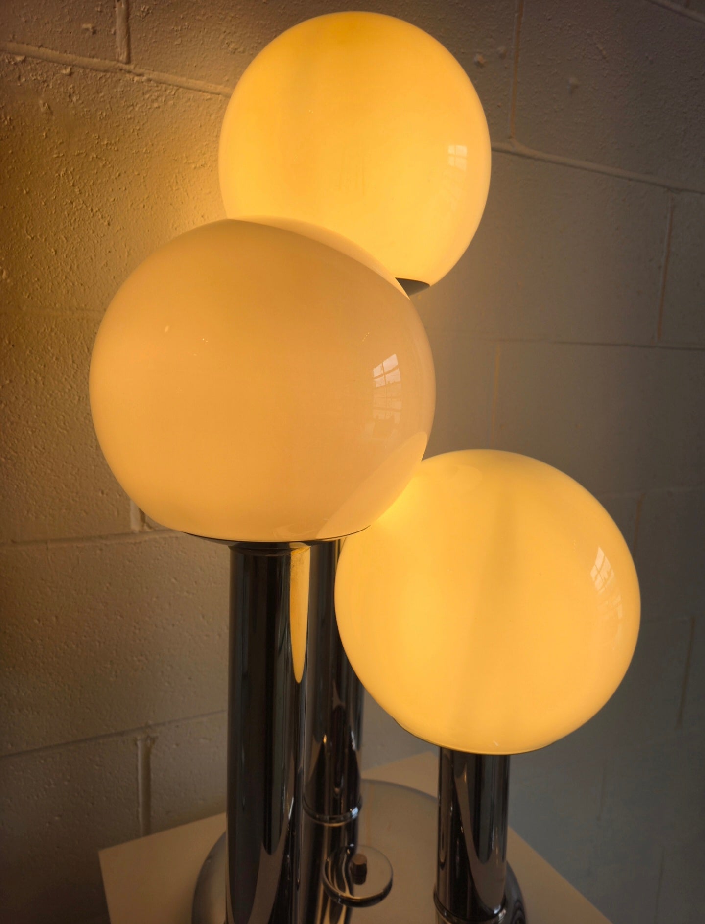 Tubular Three Globe Lamp