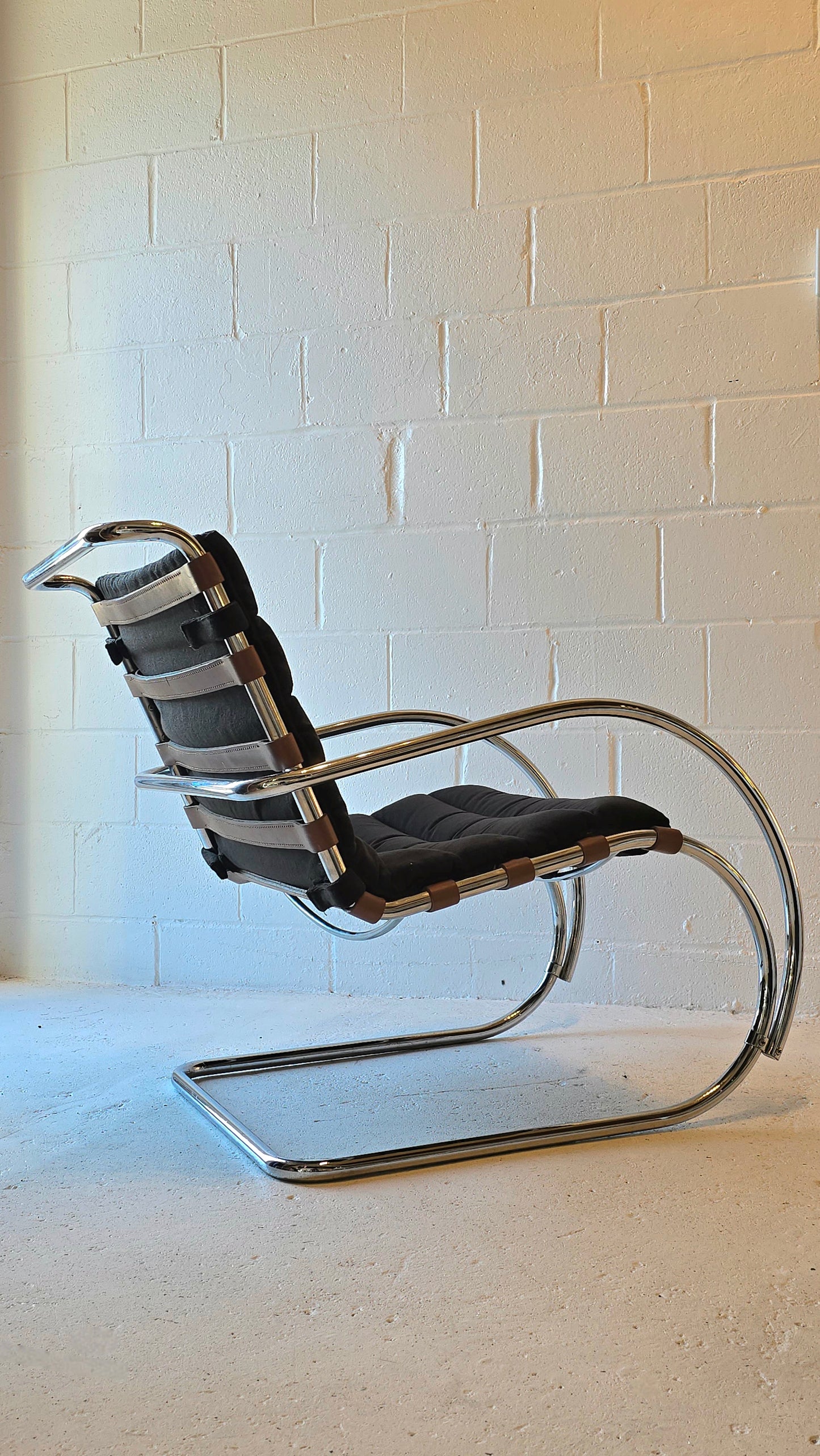 MR Lounge Chair