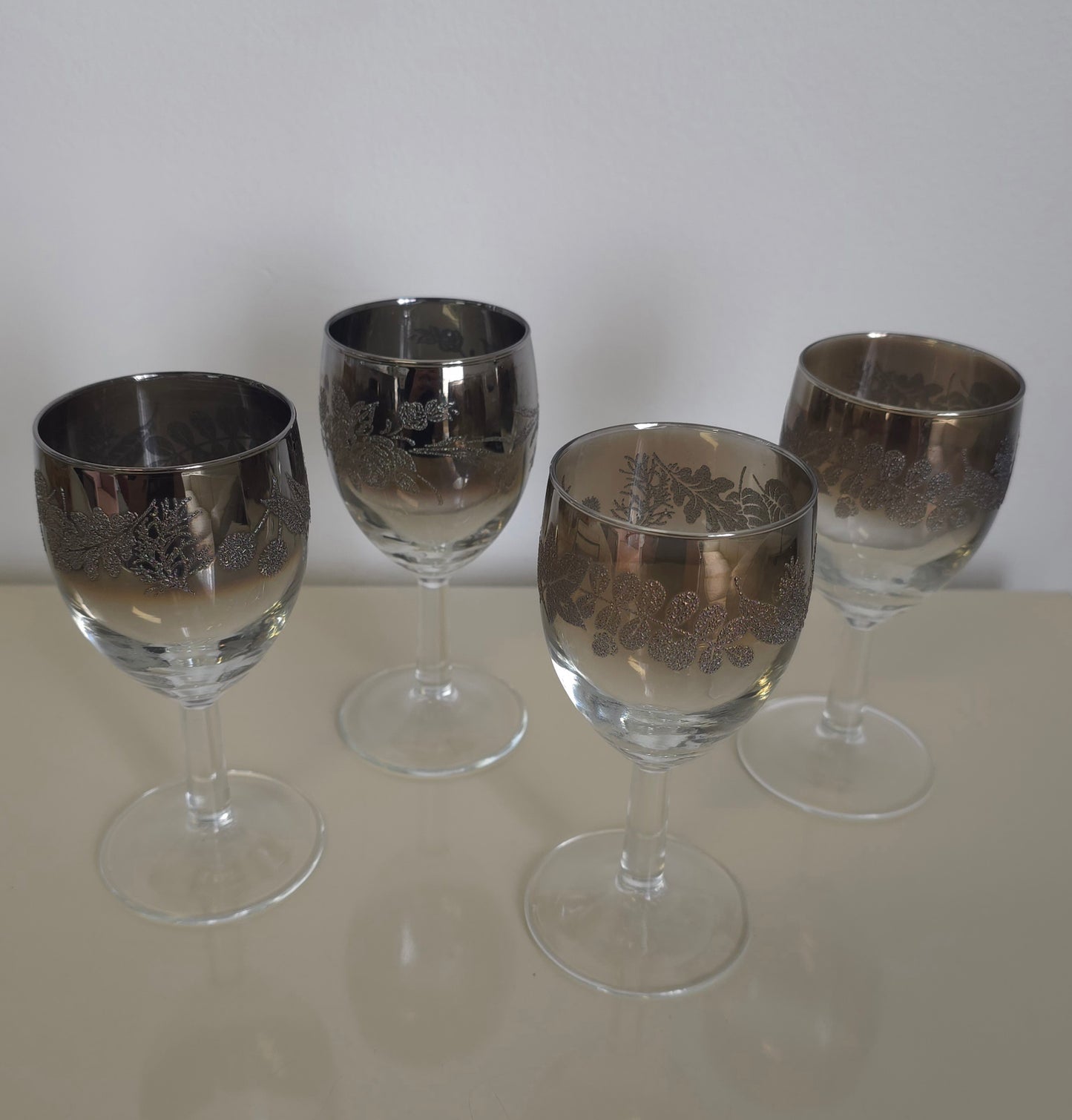 Thorothy Thorpe Chrome Ombre Glass