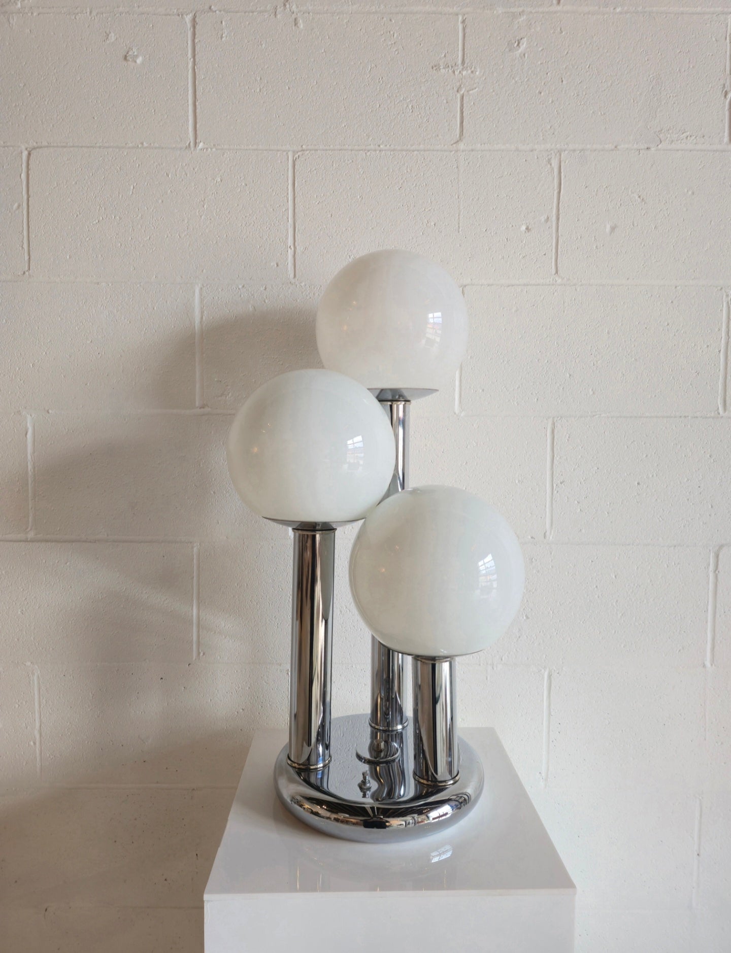 Tubular Three Globe Lamp