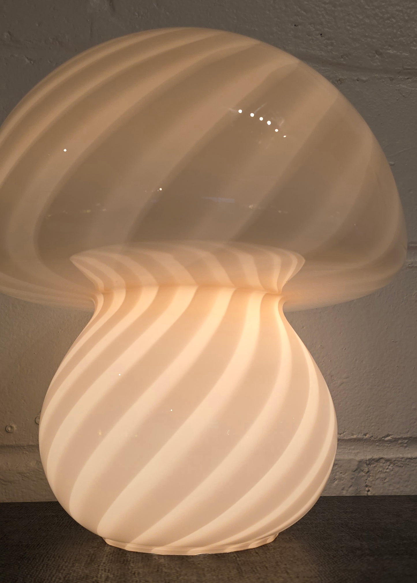 Soft pink Murano Mushroom Lamp