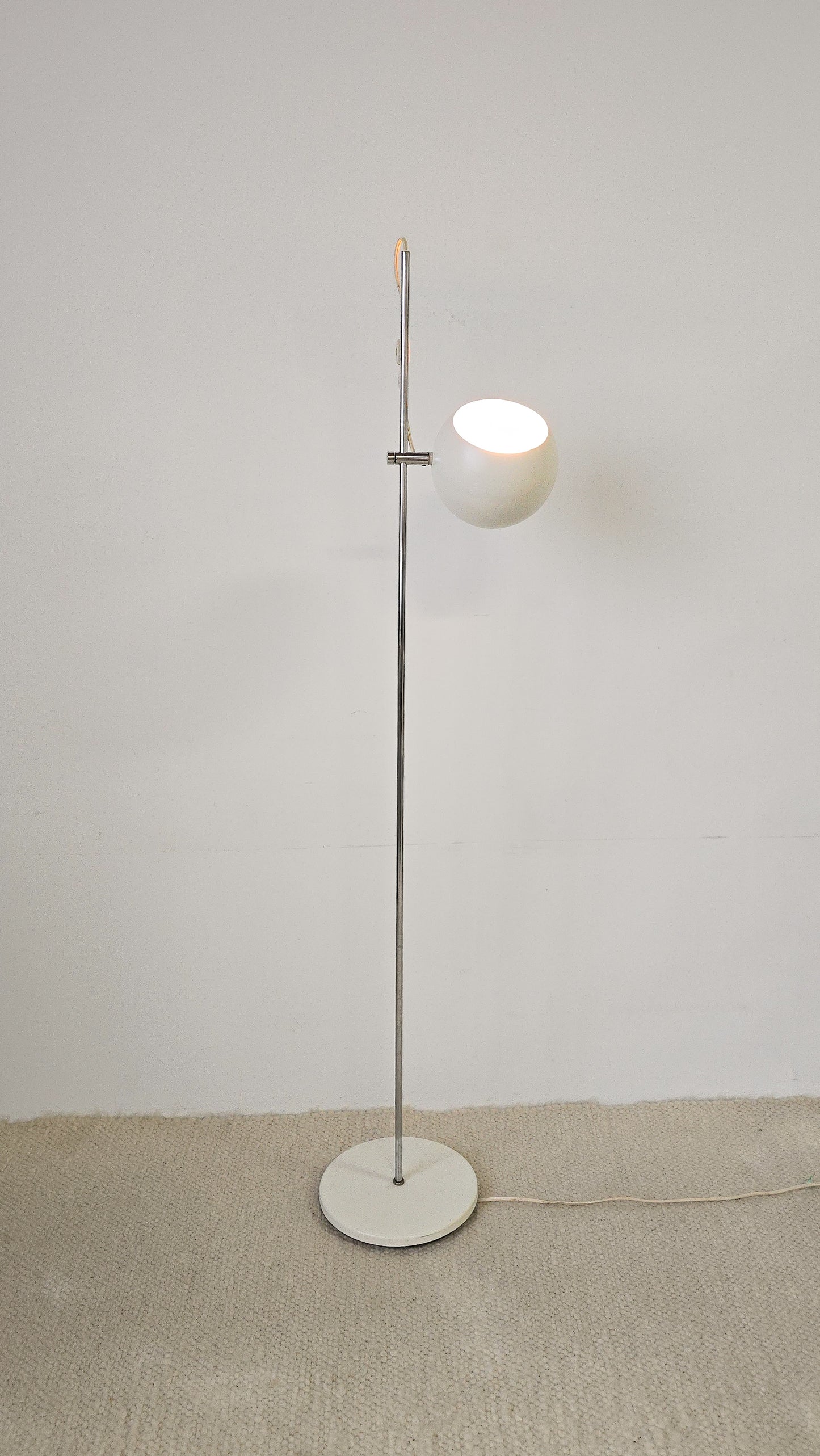 Chrome and white finish Adjustable floor lamp