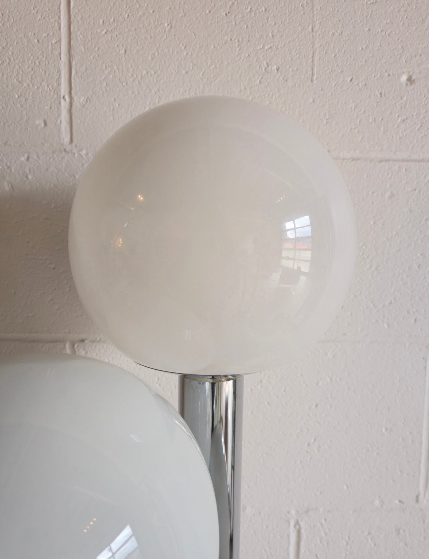 Tubular Three Globe Lamp