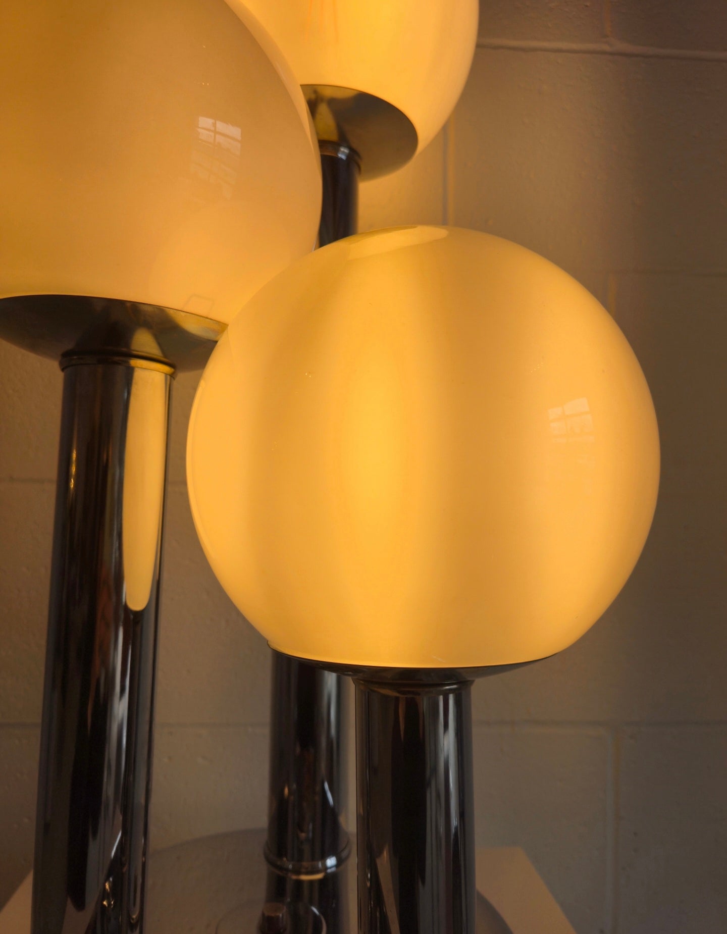 Tubular Three Globe Lamp