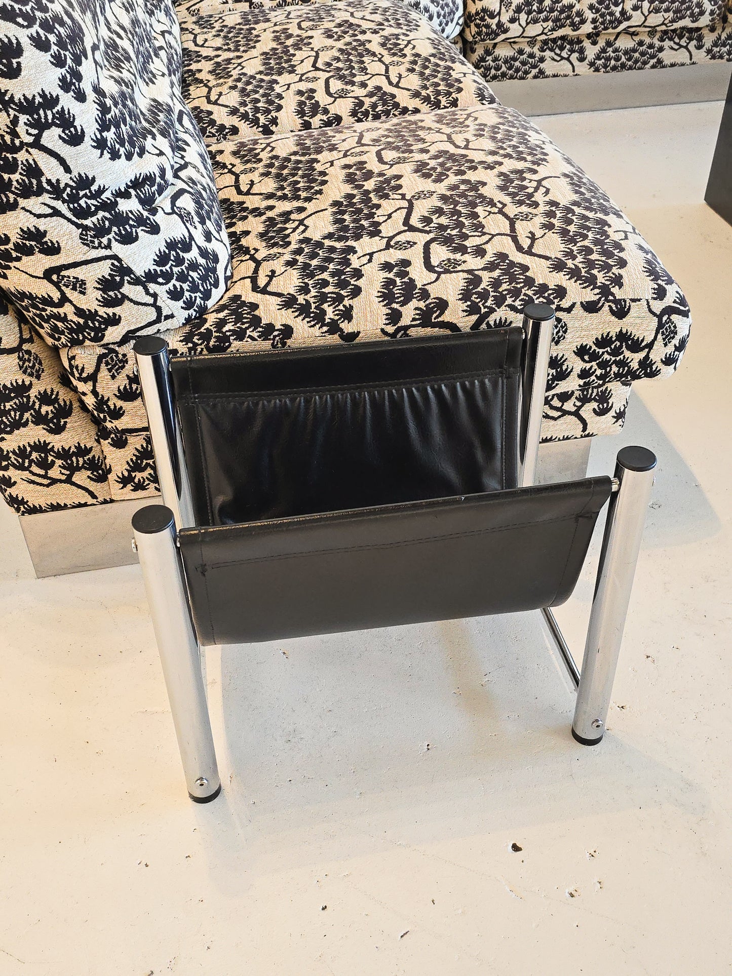 Tubular Chrome magazine holder