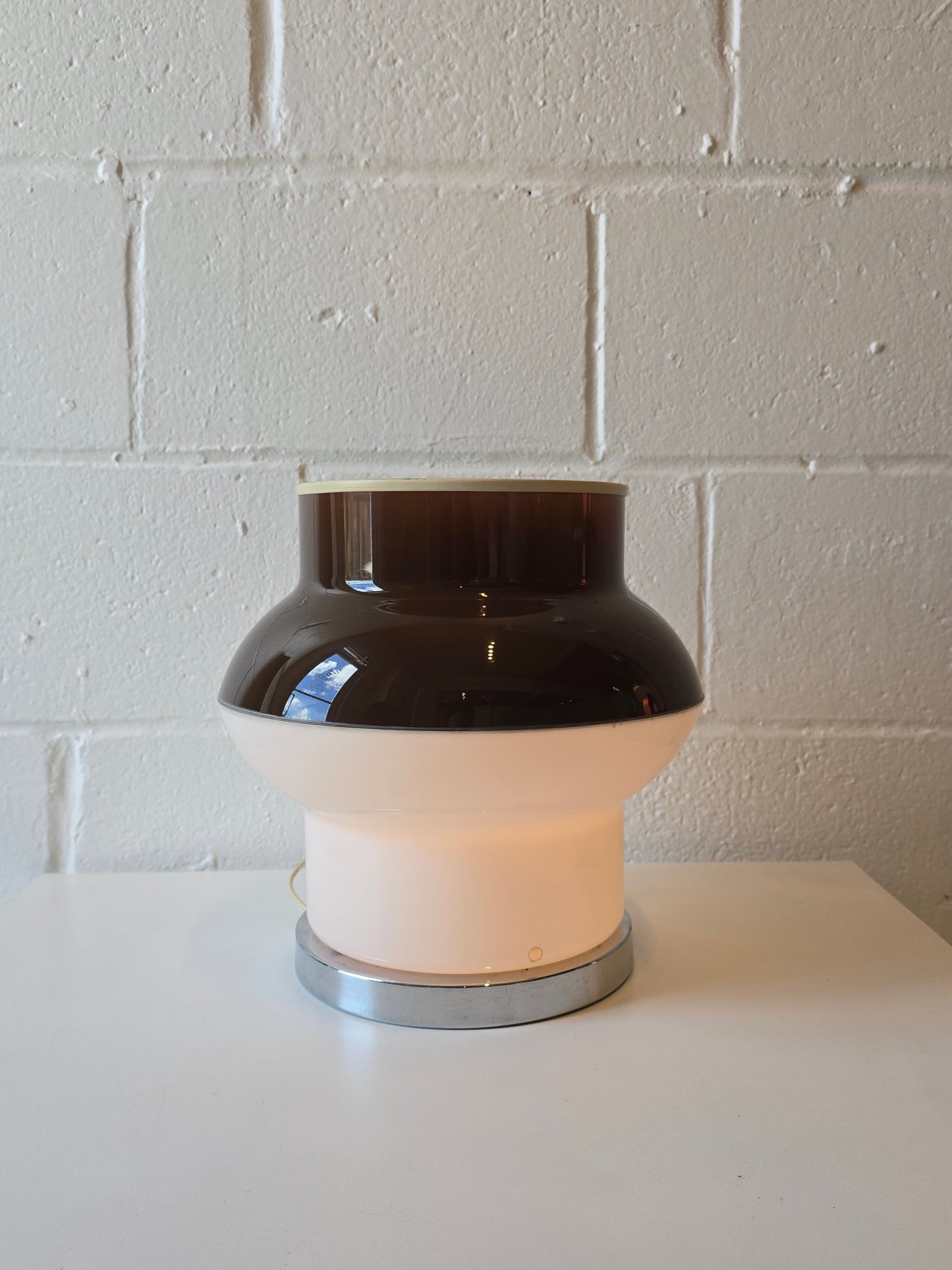 Space Age Acrylic Table Lamp Attr. Guzzini