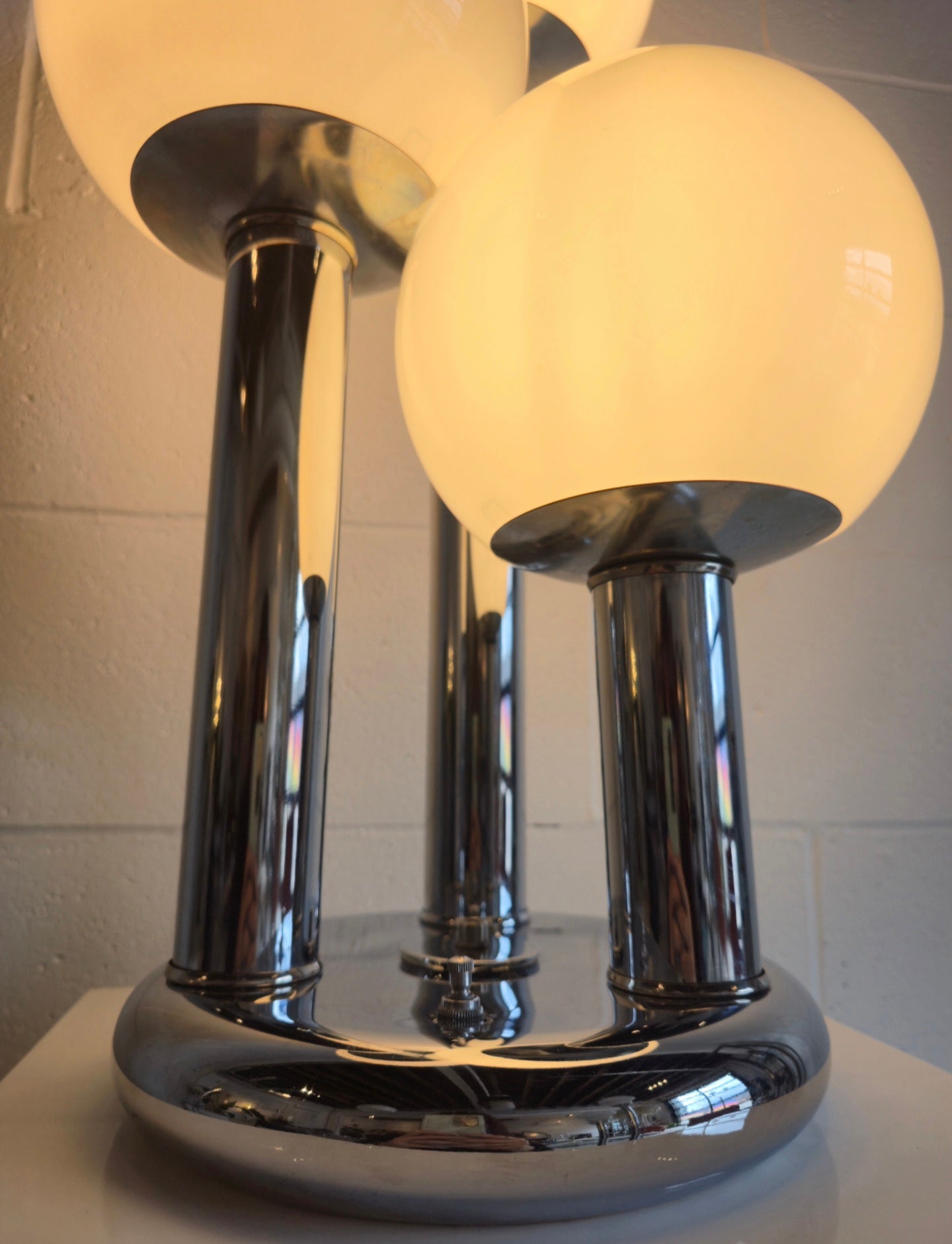 Tubular Three Globe Lamp